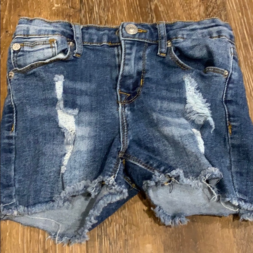 Hudson “Ava Fray Hem” Jean Shorts